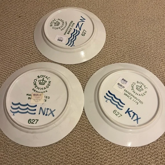 NWT Royal Copenhagen Black Fluted Mega Dinner Plate - Picture 4 of 4